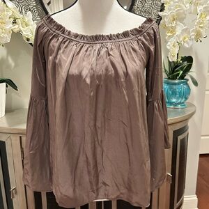 Active USA Off-Shoulder Taupe Blouse